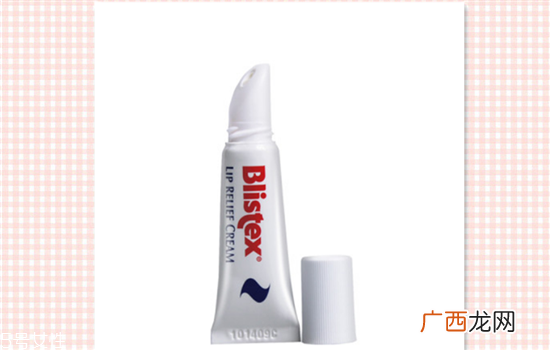 blistex唇膏有哪几款？使用唇膏应该适量
