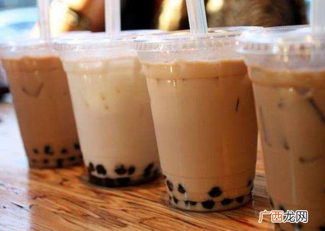 做什么小吃简单挣钱,想开个小吃店哪种小吃比较火