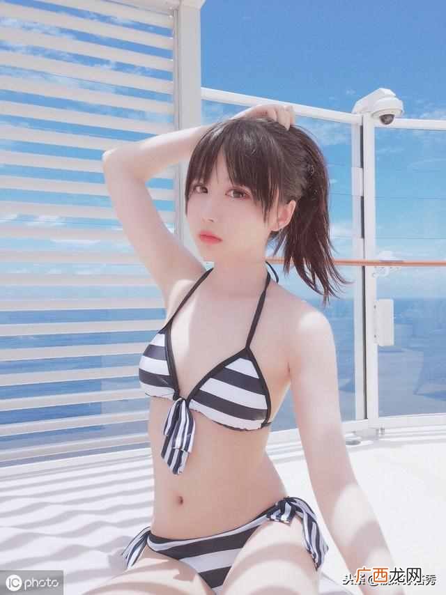 女生游泳应该穿什么好（夏季游泳怎么选择泳衣