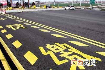 现在跑物流什么的赚钱吗（跑车一个月可以赚多