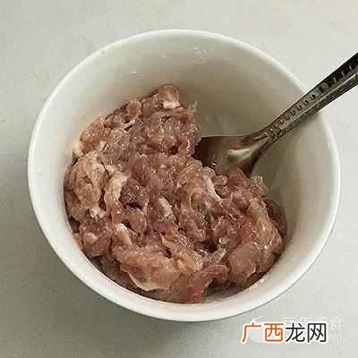 皮蛋瘦肉粥怎么做好吃（皮蛋瘦肉粥里面要放什