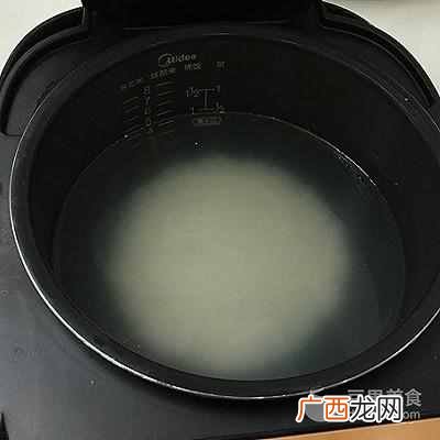皮蛋瘦肉粥怎么做好吃（皮蛋瘦肉粥里面要放什