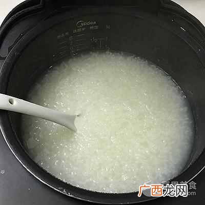 皮蛋瘦肉粥怎么做好吃（皮蛋瘦肉粥里面要放什