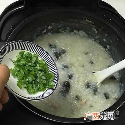 皮蛋瘦肉粥怎么做好吃（皮蛋瘦肉粥里面要放什
