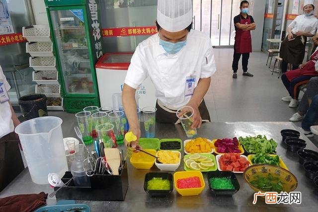 小吃店什么最赚钱 女生开什么小吃店最赚钱