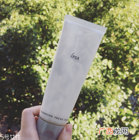 ipsa茵芙莎水润美白去角质洗面奶好用吗