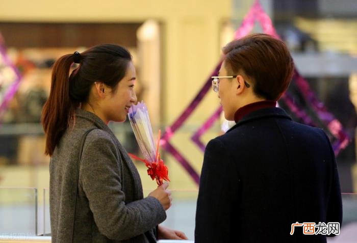 怎样和离婚的相亲女聊天 追离婚女人聊天话题