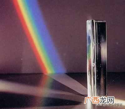 为什么天空是蓝色的 蓝色天空是什么意思