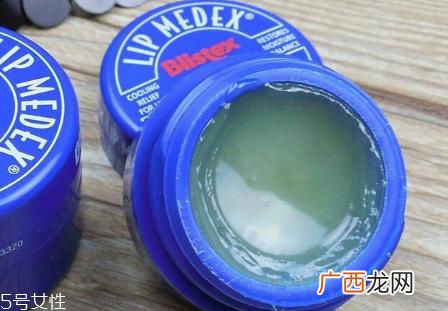 blistex小蓝罐怎么用？性价比超高的护唇膏