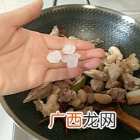 小鸡炖蘑菇