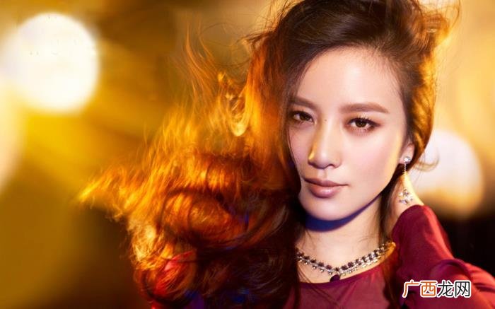 如何和女孩子聊天找共同话题，你跟心仪女生聊天时