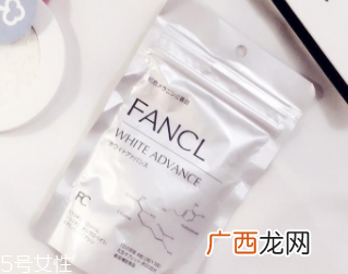 脸上有斑点怎么去除?食疗/精华/面膜三管齐下