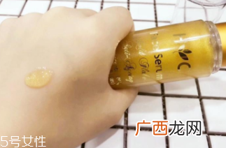 脸上有斑点怎么去除?食疗/精华/面膜三管齐下