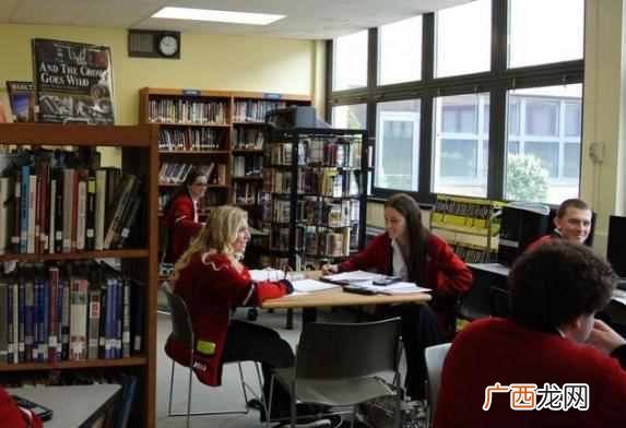 美国高中留学费用需要多少钱（美国高中留学费