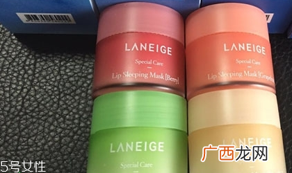 兰芝限量唇膜哪个好闻？敷唇膜前热敷效果更好