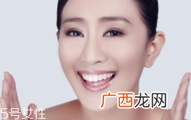 美白精华可以常年使用吗？春秋用最好