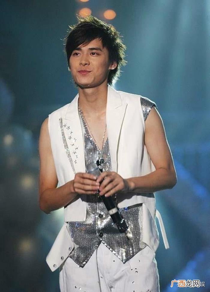 李易峰出道的辛苦经历，李易峰经历了什么