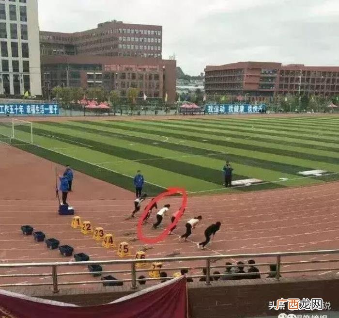 和男生聊天幽默俏皮话，尝试跟男朋友很有礼貌的聊天