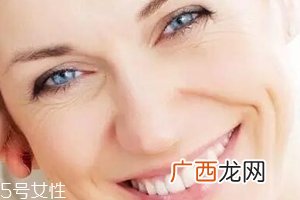 法令纹什么原因？托腮是一大诱因