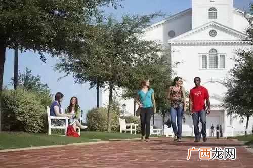 达拉斯浸会大学什么时候建立的（达拉斯浸会大