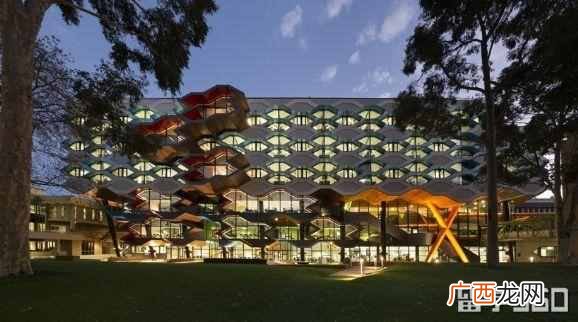 澳大利亚拉筹伯大学世界排名多少（澳大利亚拉