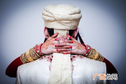 肩颈酸痛怎么自我按摩吃什么可以调理
