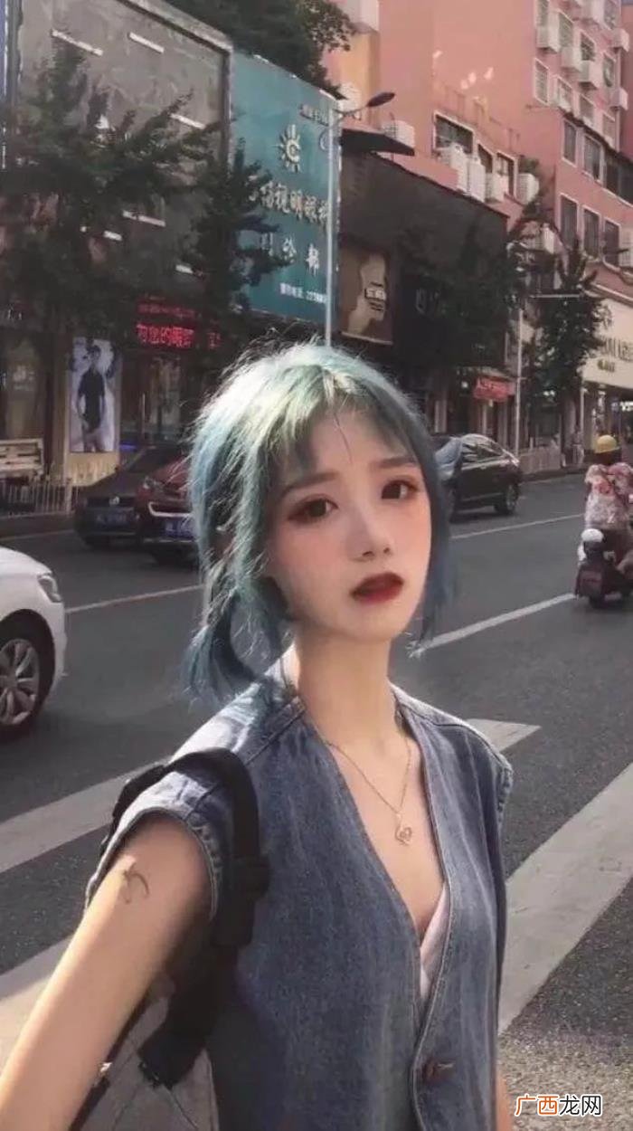 抖音爆火的漂亮小姐姐壁纸 抖音最近很火的图片