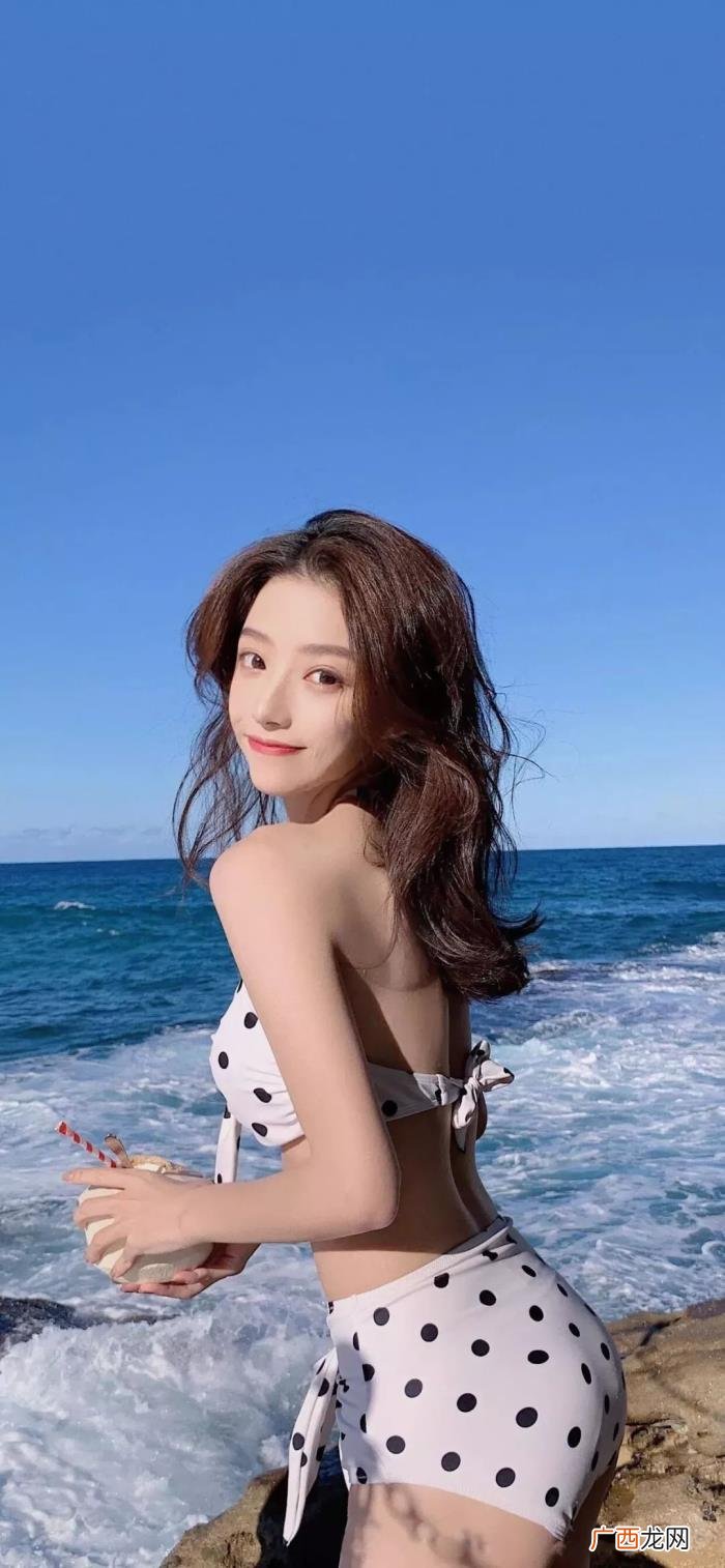 抖音爆火的漂亮小姐姐壁纸 抖音最近很火的图片