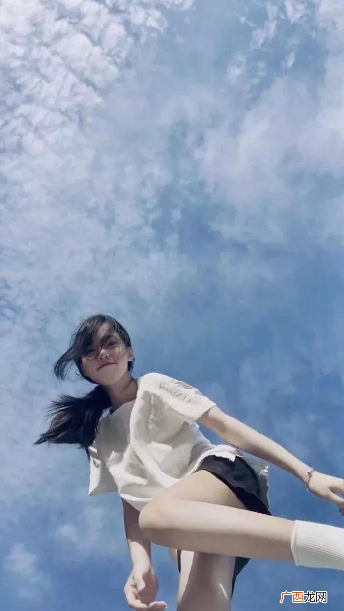 抖音爆火的漂亮小姐姐壁纸 抖音最近很火的图片