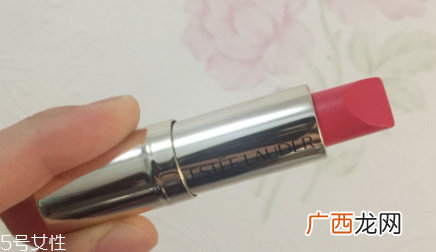 送闺蜜新年礼物怎么挑选？送这些美妆产品她会尖叫