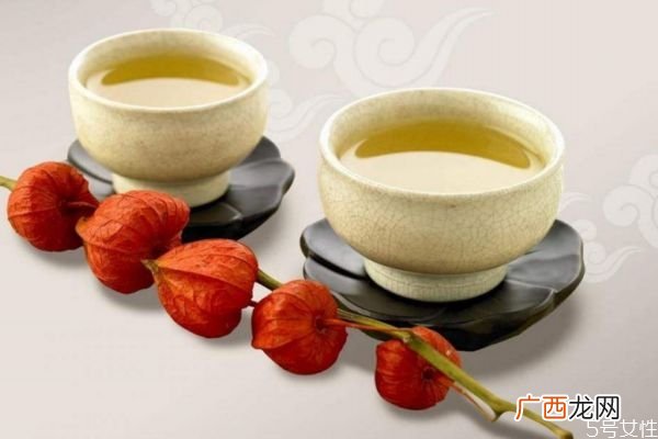 预防老年痴呆的方法喝茶有奇效