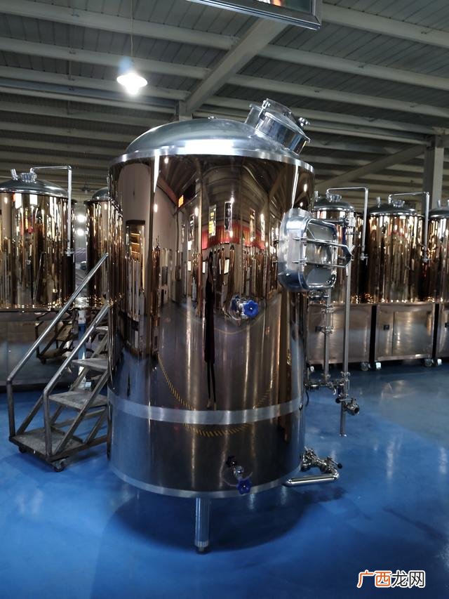 二手小型啤酒设备哪家好 小型啤酒设备多少钱