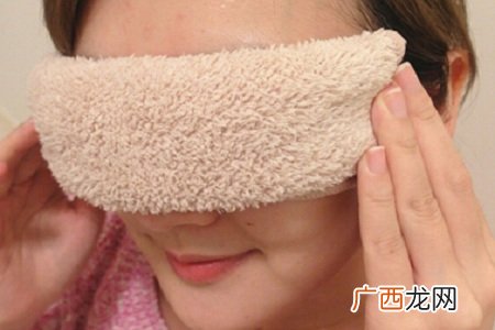 眼睛肿是什么原因?怎么快速消肿