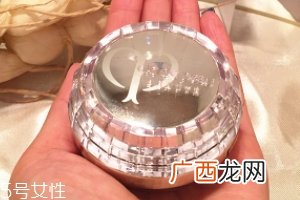 CPB晶致眼霜油不油？水油科学配比