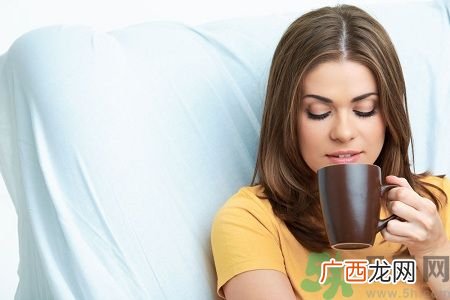 喉咙好痛怎么办咽口水都痛温盐水漱口效果好