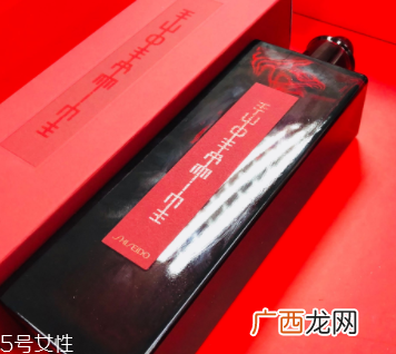 皮肤不吸收护肤品怎么回事？光用乳液面霜远远不够