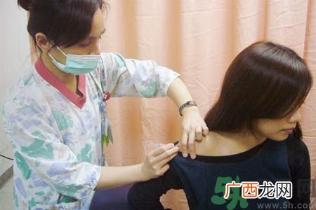 怎么预防流感肺炎接种疫苗治流感肺炎效果好