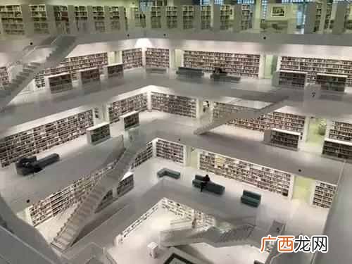 大学热门专业有哪些（大学热门专业就业前景怎