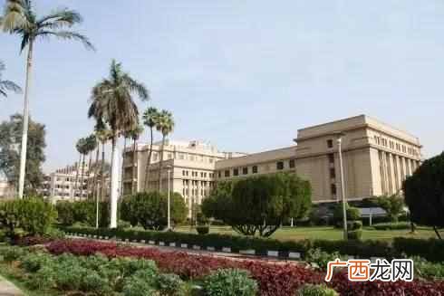 开罗大学是哪个国家的大学（开罗大学校园环境