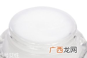 面霜抹后肌肤变暗是什么原因？油脂被氧化