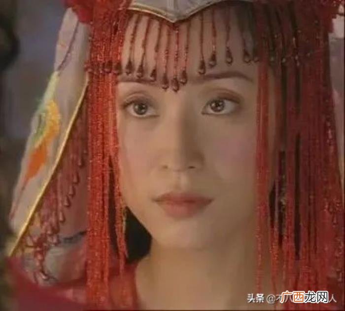 佟丽娅漂亮还是杨幂，杨幂美过佟丽娅