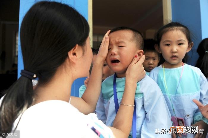 宝宝性格孤僻不合群 怎样引导性格孤僻的孩子