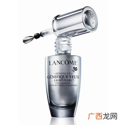 香奈儿眼霜有几种？20岁以上的人就要使用眼霜