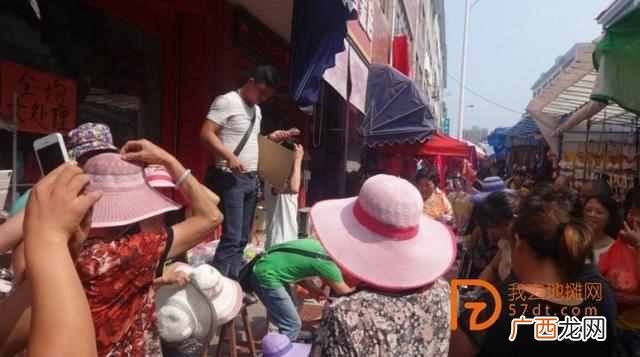 适合摆地摊的产品 200元摆地摊卖什么