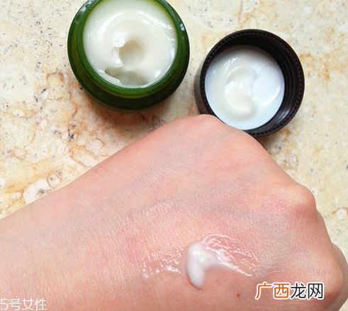 悦诗风吟面霜好用吗？正确的时间使用面霜更好