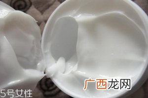 果酸面霜哪些人不能用？一天用2次没问题