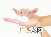 硅胶的洁面仪好用吗？不要使用过多