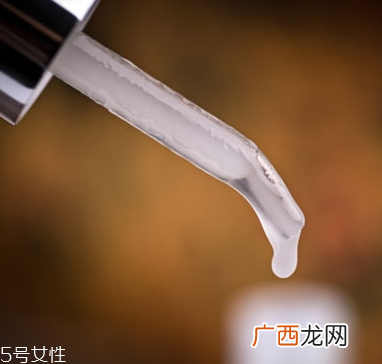 sk2男士眼霜适合年龄 sk2男士眼霜使用顺序