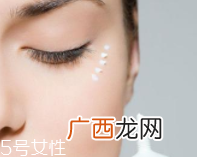 眼霜不可以来回涂抹吗？这样不如不涂