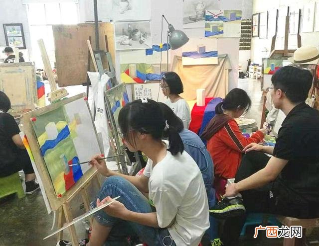 现在女生最吃香的职业是什么,女人做什么工作最好
